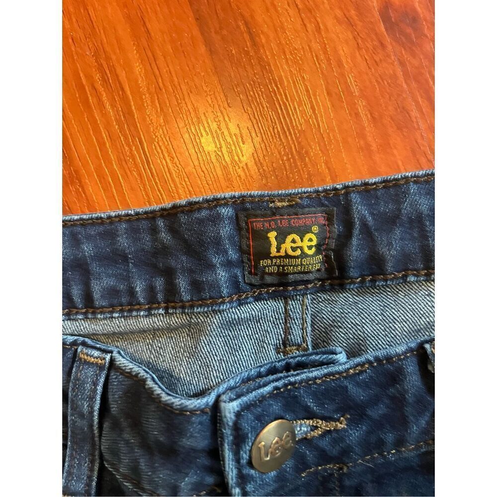Women’s Lee dark blue jeans. Size 14, long.  - Picture 2 of 7